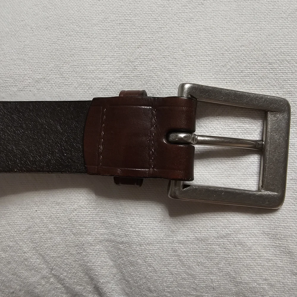 Elegant Dark Brown Leather‎ Belt with Silver Buckle